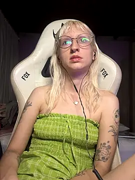 Snapshot of bunnydark00 chatting on November 2025 12:55:01 AM bunnydark00 online show from November 2025 12:55:01 AM