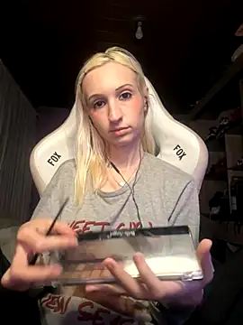 Snapshot of bunnydark00 chatting on November 2025 02:10:01 AM bunnydark00 online show from November 2025 02:10:01 AM