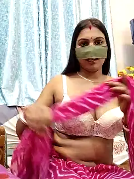 Snapshot of Queen_Dolly chatting on December 2024 05:54:01 PM Queen Dolly online show from December 2024 05:54:01 PM