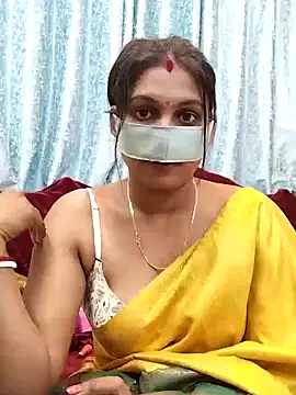 Snapshot of Queen_Dolly chatting on January 2025 05:53:01 PM Queen Dolly online show from January 2025 05:53:01 PM