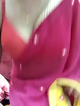 Snapshot of Queen_Dolly chatting on March 2025 06:07:01 PM Queen Dolly online show from March 2025 06:07:01 PM