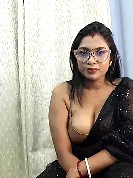 Snapshot of Queen_Dolly chatting on September 2025 06:02:01 PM Queen Dolly online show from September 2025 06:02:01 PM