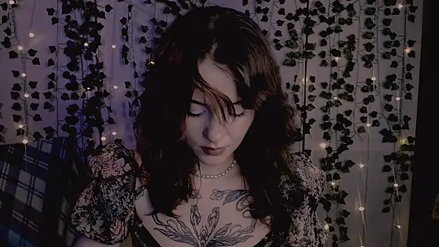 risha laas online show from November 2025 08:31:01 PM