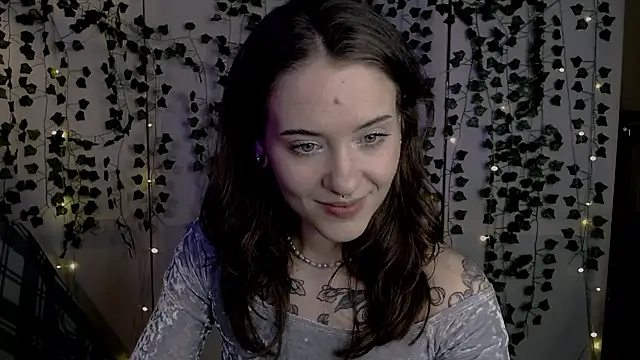 Snapshot of risha_laas chatting on April 2026 08:57:02 PM risha laas online show from April 2026 08:57:02 PM