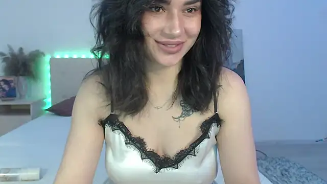 RoxannePure online show from April 2026 04:21:02 AM