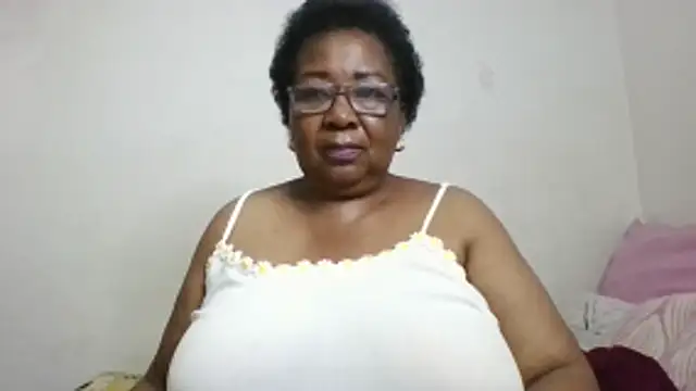 Snapshot of KinkyRicoSaisyours chatting on April 2026 06:46:02 PM KinkyRicoSaisyours online show from April 2026 06:46:02 PM