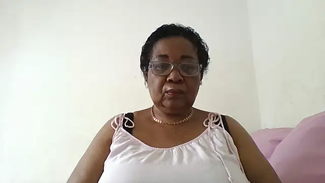 Snapshot of KinkyRicoSaisyours chatting on April 2026 06:49:02 AM KinkyRicoSaisyours online show from April 2026 06:49:02 AM