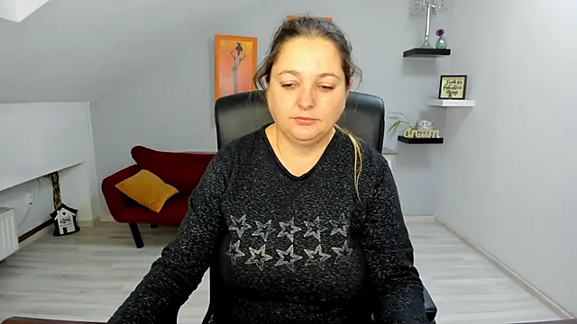 Snapshot of LollaGirl chatting on November 2025 04:23:02 AM LollaGirl online show from November 2025 04:23:02 AM