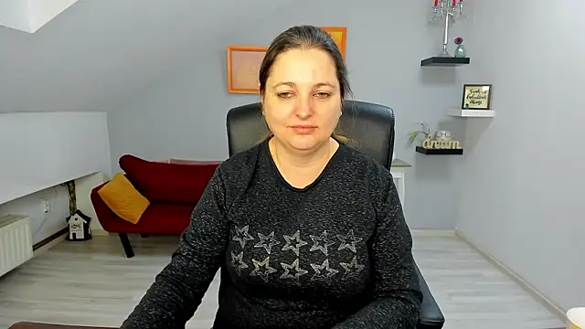 Snapshot of LollaGirl chatting on February 2026 04:17:02 AM LollaGirl online show from February 2026 04:17:02 AM