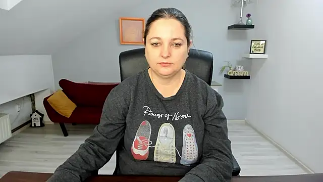 Snapshot of LollaGirl chatting on February 2026 04:16:02 AM LollaGirl online show from February 2026 04:16:02 AM