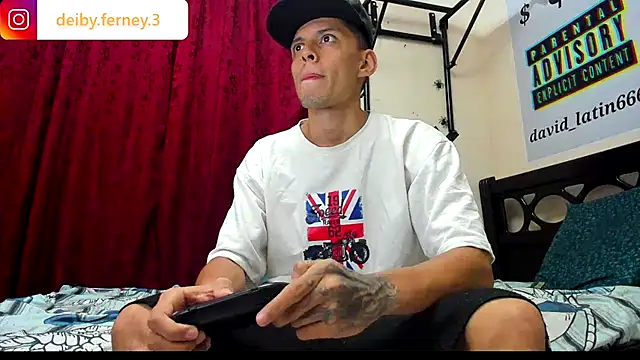 Snapshot of davidlatin66 chatting on January 2025 12:42:01 AM davidlatin66 online show from January 2025 12:42:01 AM