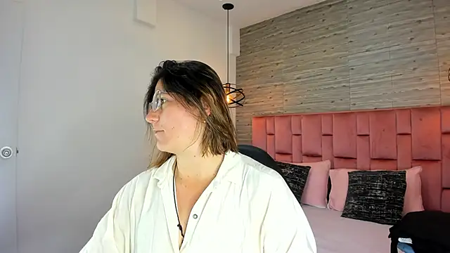 SarahDeyvis online show from September 2025 04:08:01 PM