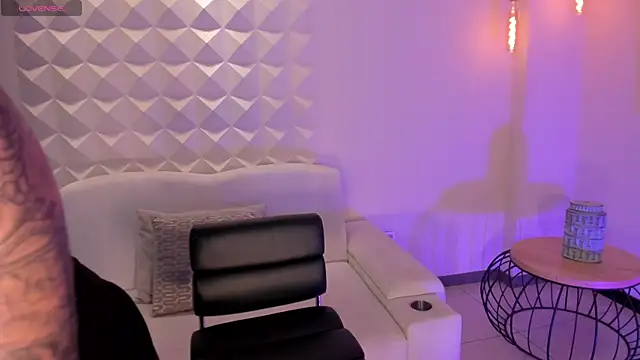 EveBensonX online show from January 2026 12:20:02 PM