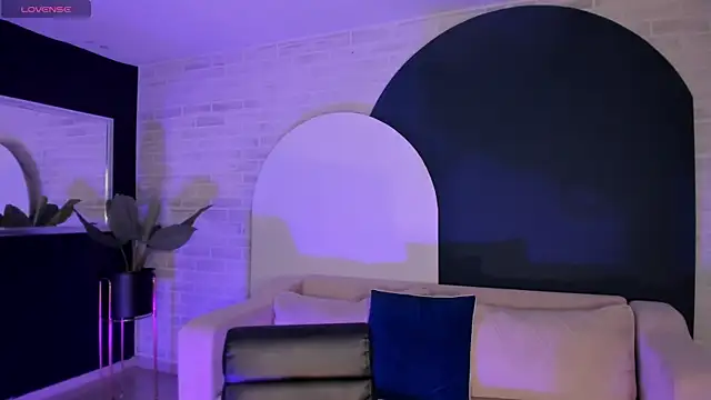 EveBensonX online show from March 2026 07:20:02 PM