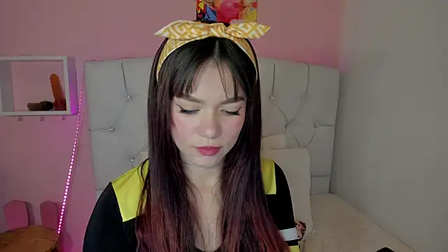 18candys online show from January 2025 11:24:01 PM