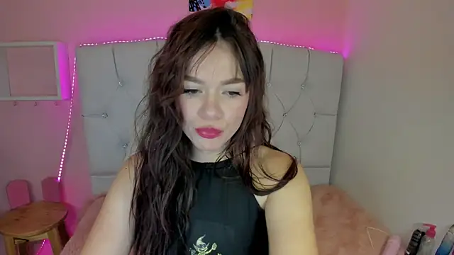 18candys online show from February 2025 01:18:02 AM