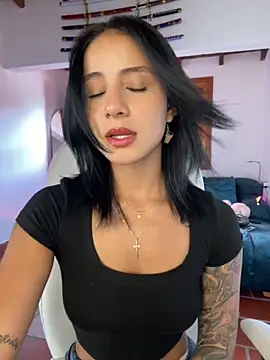 Ale Lewis online show from September 2025 09:08:02 PM