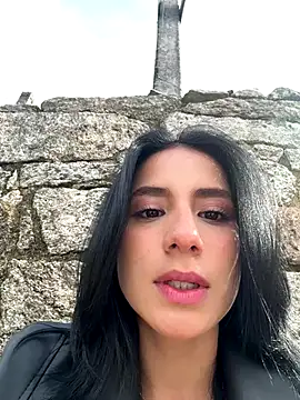 Ale Lewis online show from November 2025 12:29:02 PM