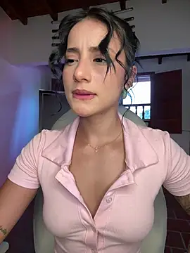 Snapshot of Ale_Lewis chatting on April 2026 09:52:01 PM Ale Lewis online show from April 2026 09:52:01 PM