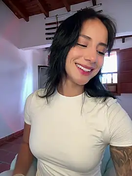 Snapshot of Ale_Lewis chatting on April 2026 09:01:01 PM Ale Lewis online show from April 2026 09:01:01 PM