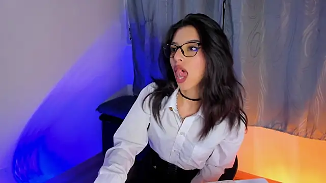 NanaRott online show from September 2025 08:41:02 PM