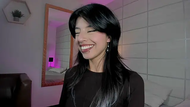 Snapshot of NanaRott chatting on April 2026 07:39:02 PM NanaRott online show from April 2026 07:39:02 PM