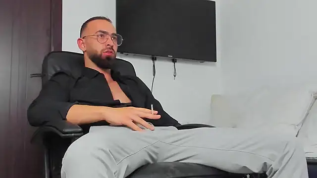 MichaelMasterss online show from January 2025 09:55:02 PM