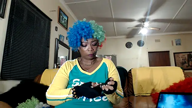 Snapshot of Gucci_Bx chatting on June 2026 01:54:02 AM Gucci Bx online show from June 2026 01:54:02 AM