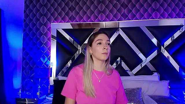 victoriaa lee  online show from September 2025 09:14:01 PM