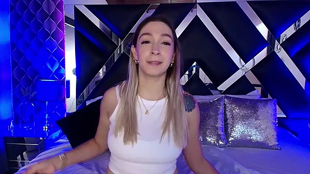 victoriaa lee  online show from September 2025 07:26:02 PM