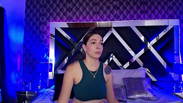 victoriaa lee  online show from September 2025 07:28:01 PM