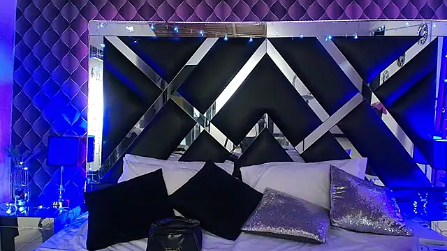 victoriaa lee  online show from April 2026 09:39:33 PM