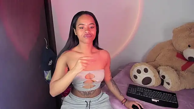 Mia damm online show from September 2025 04:34:02 AM