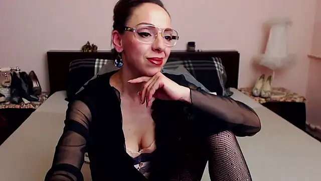 Snapshot of AylyneRichards chatting on March 2026 09:09:01 PM AylyneRichards online show from March 2026 09:09:01 PM