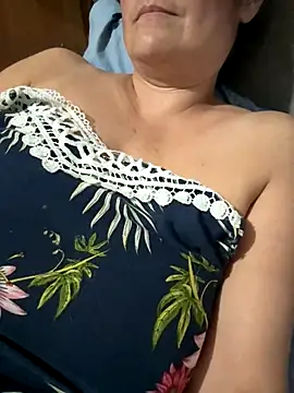 gabiTetas online show from October 2025 08:28:01 PM