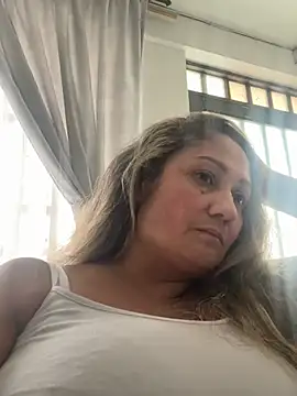 gabiTetas online show from May 2026 08:40:02 PM