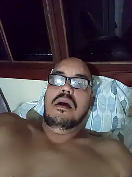 RobertoBuzios22 online show from September 2025 08:24:02 PM