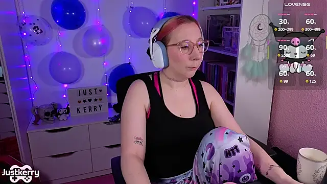 JustKerry online show from November 2025 08:47:01 AM