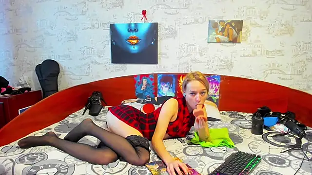 KagamiTayga online show from March 2025 11:41:01 AM