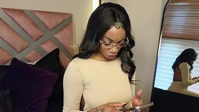 emely brandon online show from March 2025 07:44:02 PM