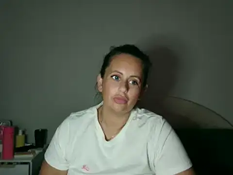 Tashmoss online show from December 2024 12:01:02 PM