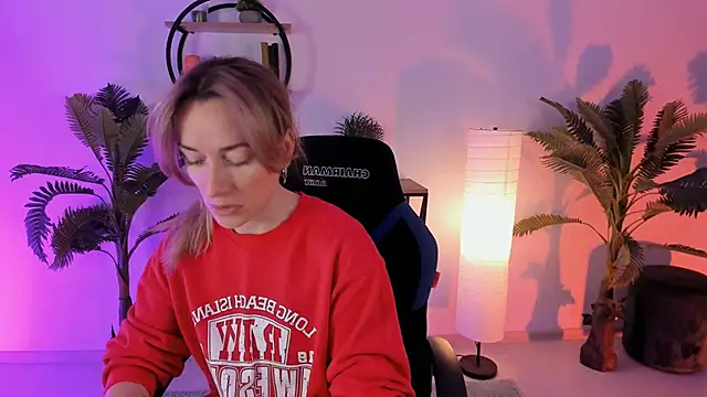 RebeccaMartinez online show from February 2025 07:18:02 AM