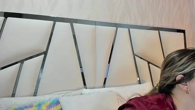 kimberly7  online show from October 2025 11:42:02 AM