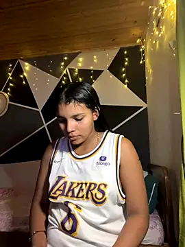 Snapshot of emilyharber chatting on September 2025 07:04:01 PM emilyharber online show from September 2025 07:04:01 PM