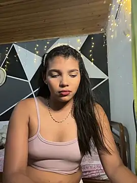 Snapshot of emilyharber chatting on September 2025 08:10:01 PM emilyharber online show from September 2025 08:10:01 PM