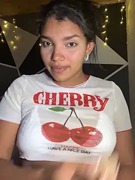 Snapshot of emilyharber chatting on October 2025 07:27:01 PM emilyharber online show from October 2025 07:27:01 PM