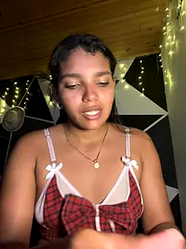 Snapshot of emilyharber chatting on November 2025 08:21:01 PM emilyharber online show from November 2025 08:21:01 PM