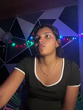 Snapshot of emilyharber chatting on February 2026 09:22:02 PM emilyharber online show from February 2026 09:22:02 PM