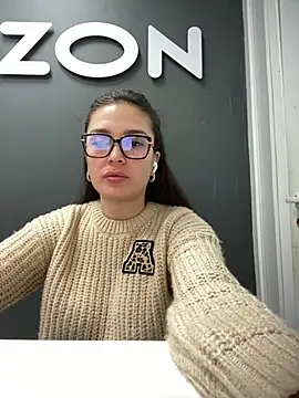 Snapshot of Sweet_Lollypop chatting on January 2025 07:46:02 AM Sweet Lollypop online show from January 2025 07:46:02 AM