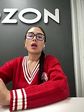 Snapshot of Sweet_Lollypop chatting on January 2025 04:59:02 PM Sweet Lollypop online show from January 2025 04:59:02 PM